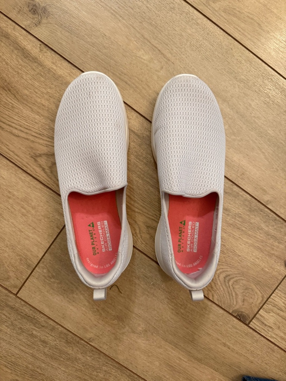 Skechers yoga mat woman slip ons